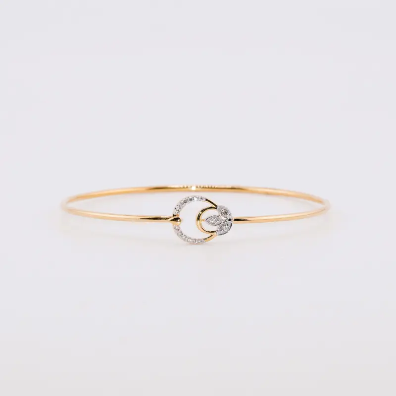 LUNA EMBRACE BANGLE