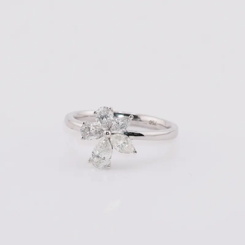 FLEUR D’ARGENT RING