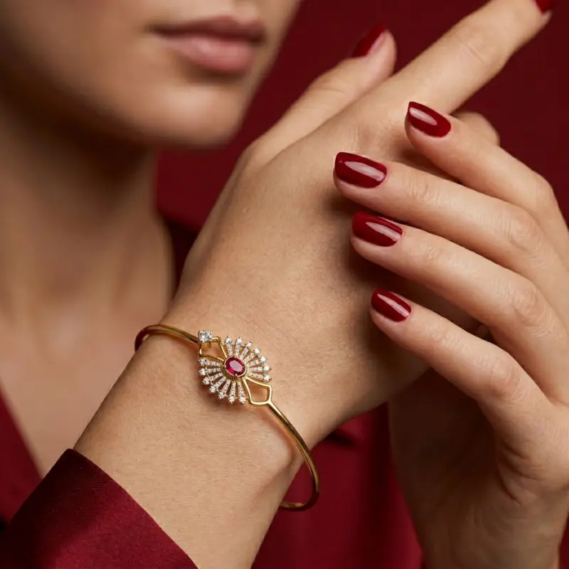 SOLIS LILY BANGLE